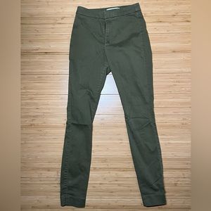 Dark green H&M skinny trousers with back pockets size 6